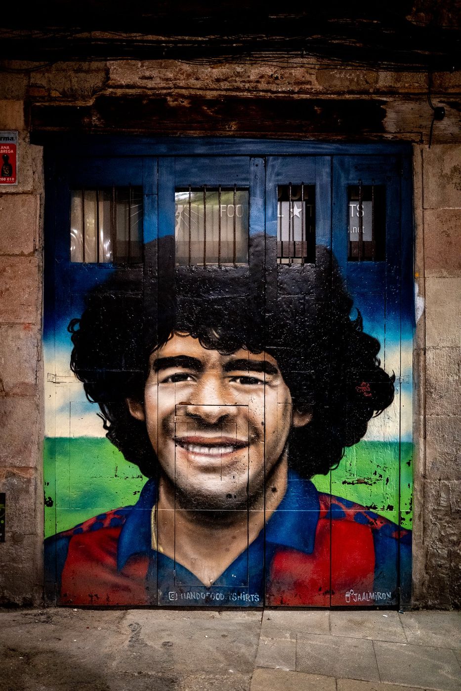 Fresque murale representant Diego Maradona, Barcelone