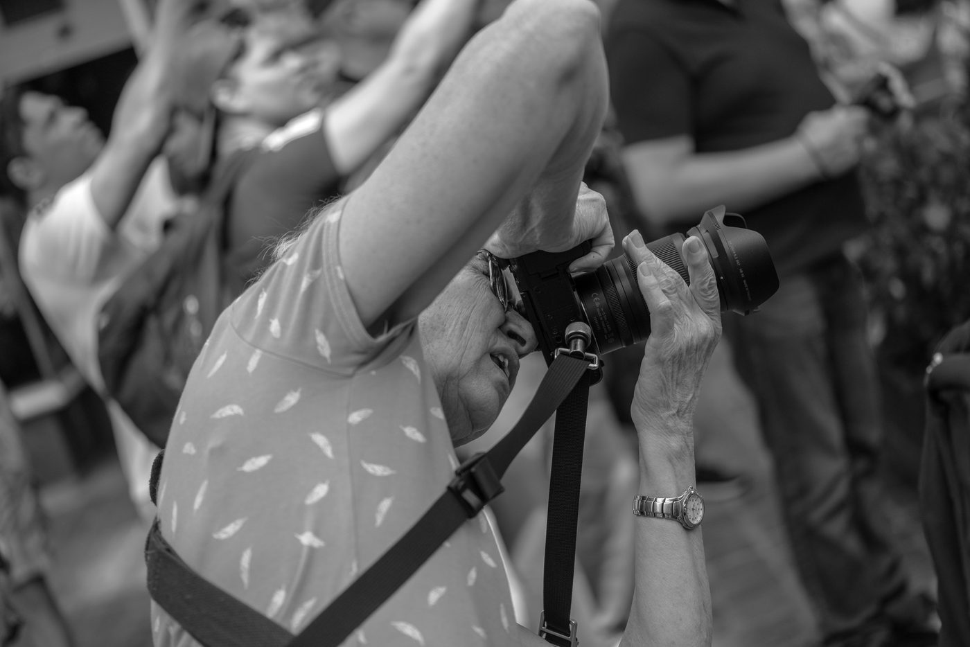 Photographe en action a la Zinneke Parade, Bruxelles (planche 003)