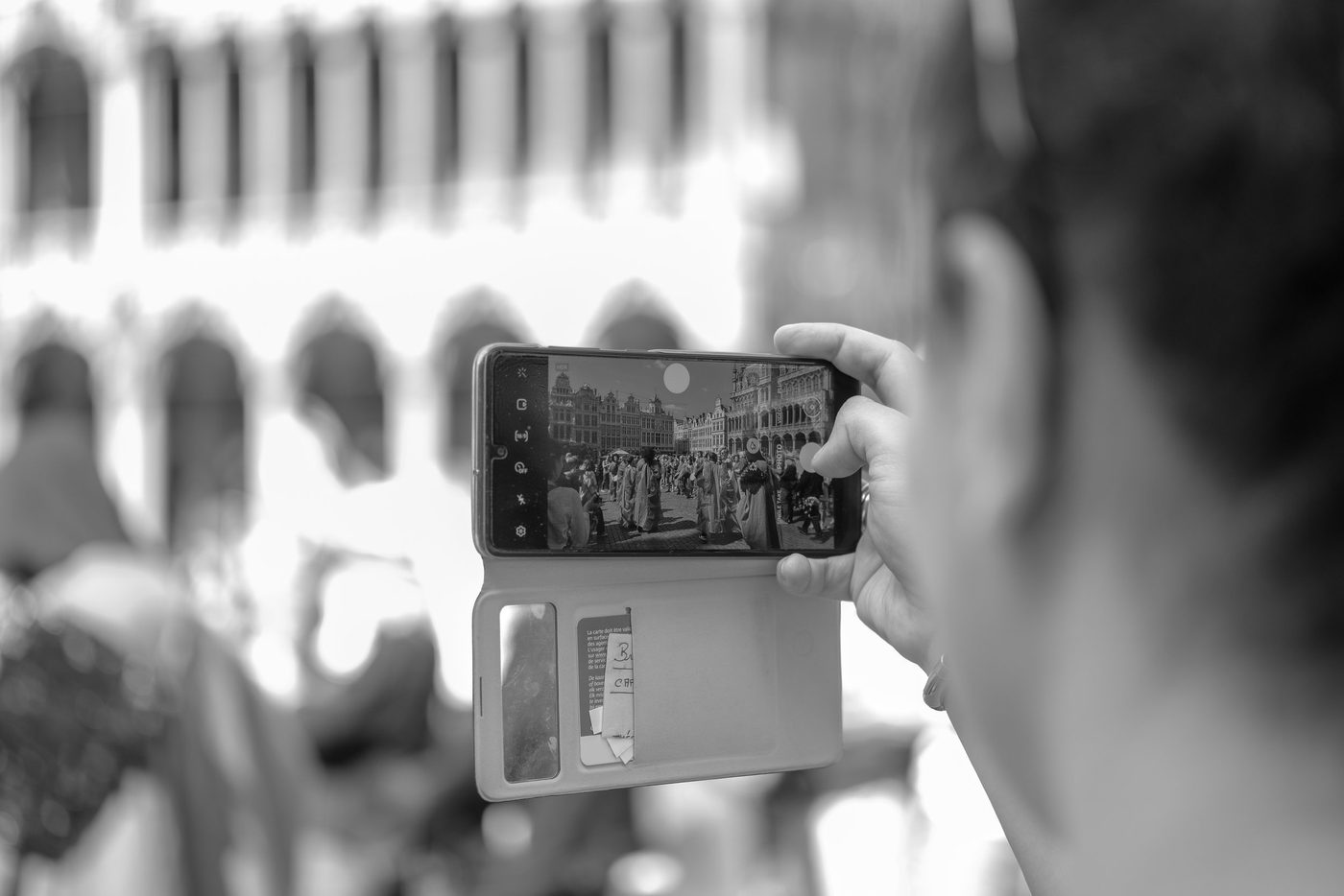 Photographe en action a la Zinneke Parade, Bruxelles (planche 006)