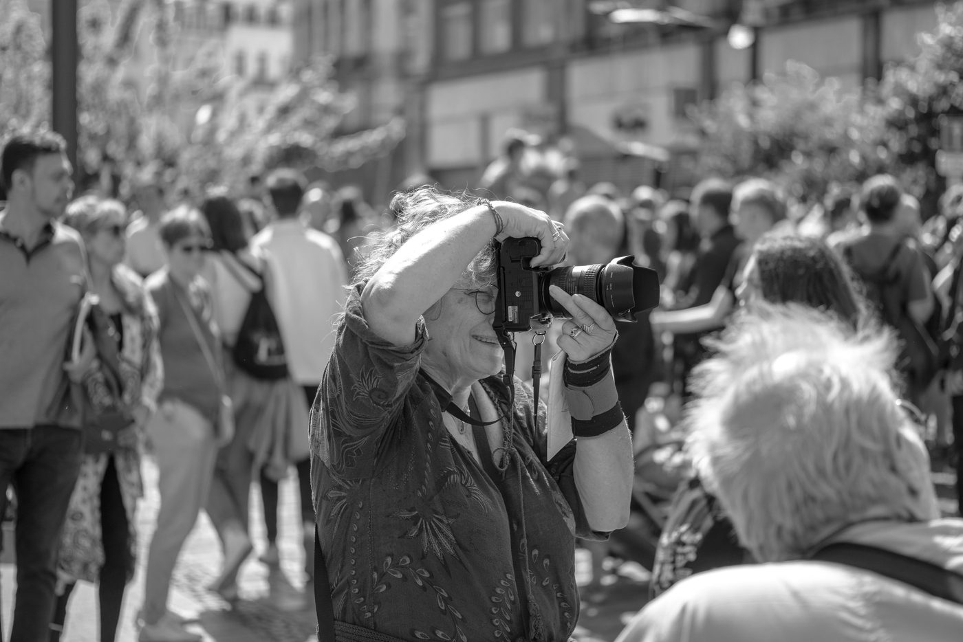 Photographe en action a la Zinneke Parade, Bruxelles (planche 014)