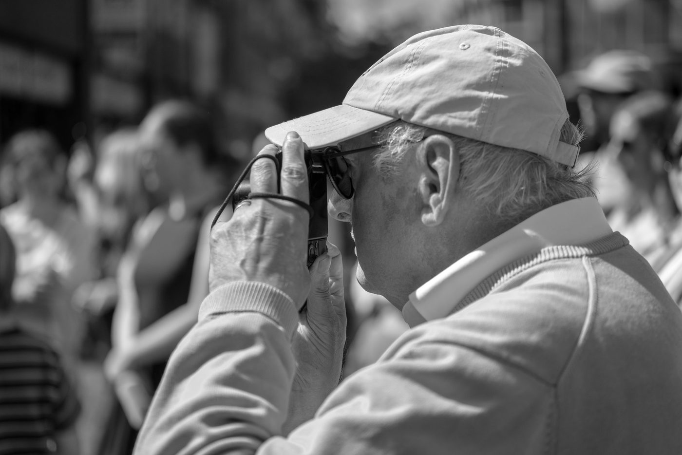 Photographe en action a la Zinneke Parade, Bruxelles (planche 018)