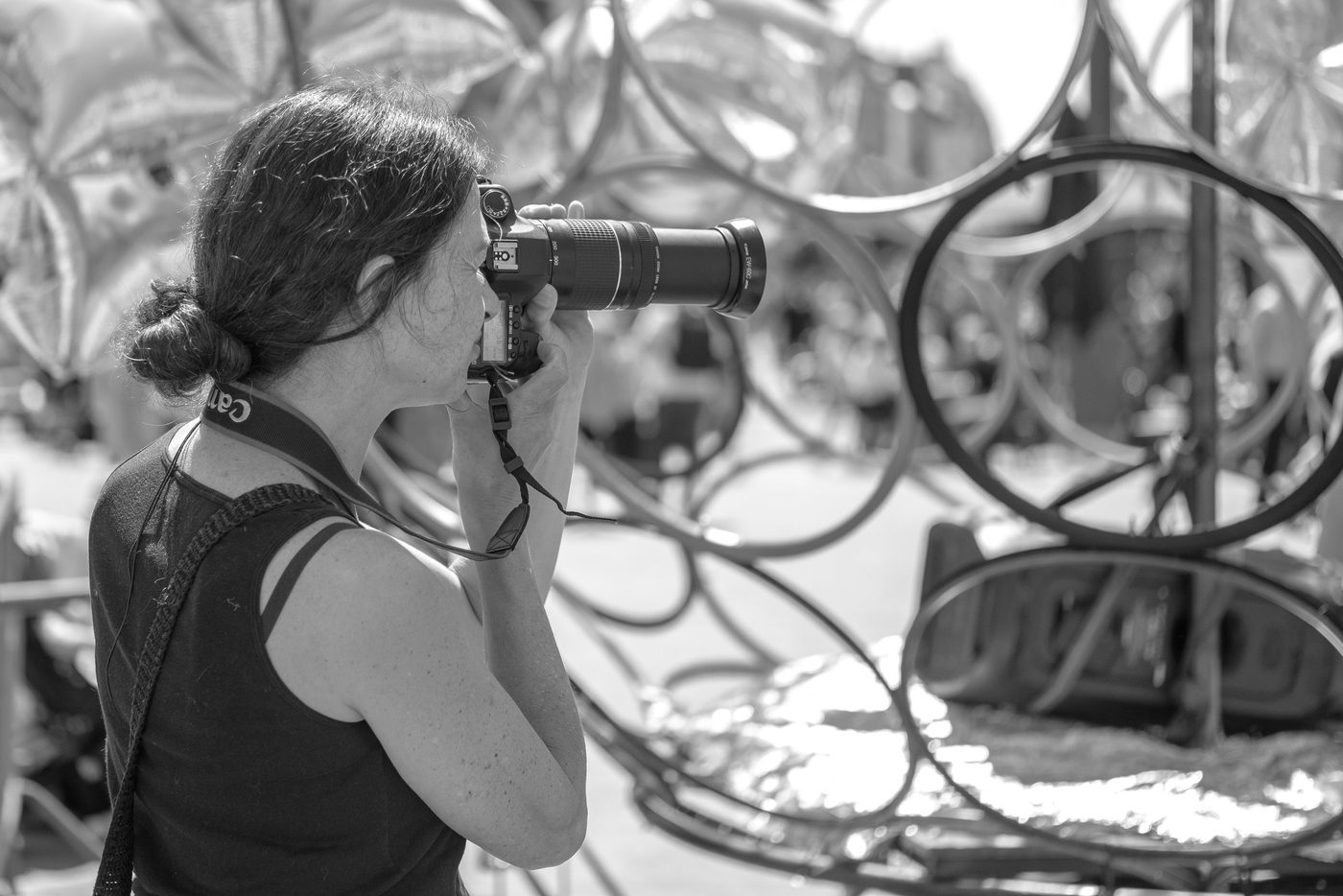 Photographe en action a la Zinneke Parade, Bruxelles (planche 021)
