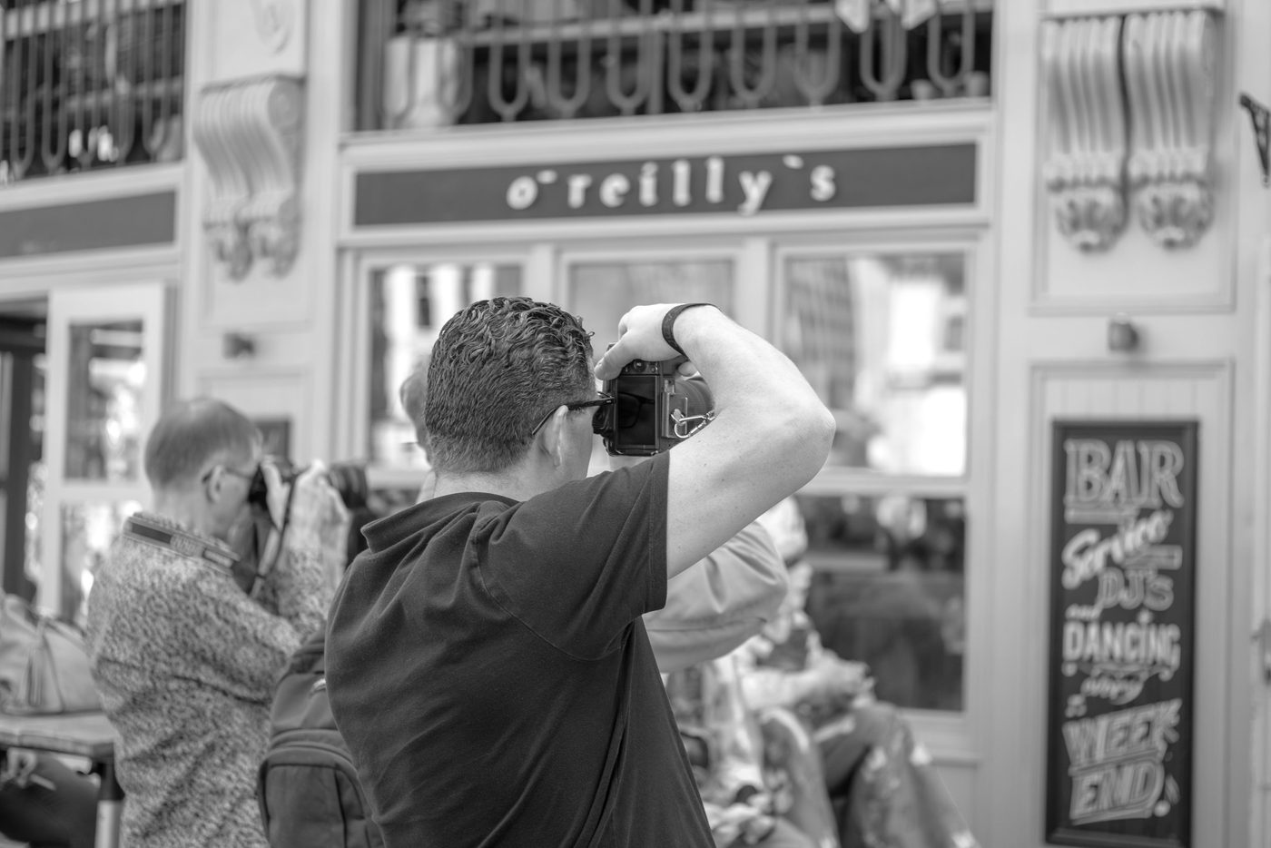 Photographe en action a la Zinneke Parade, Bruxelles (planche 024)