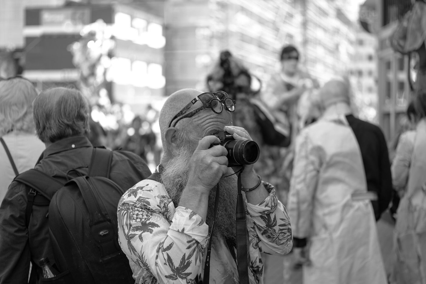 Photographe en action a la Zinneke Parade, Bruxelles (planche 029)