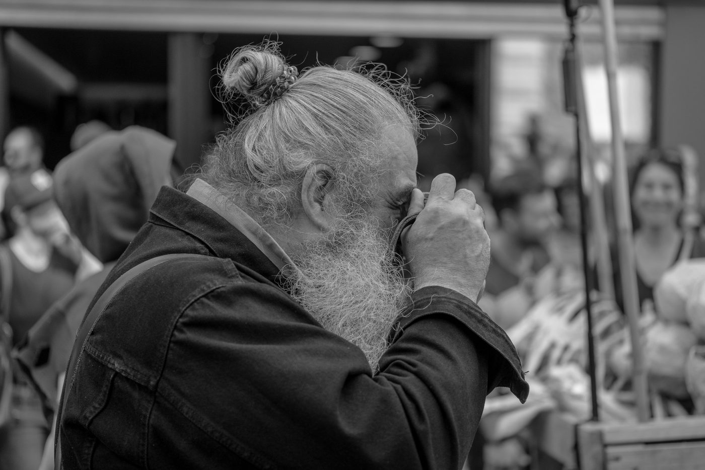 Photographe en action a la Zinneke Parade, Bruxelles (planche 039)