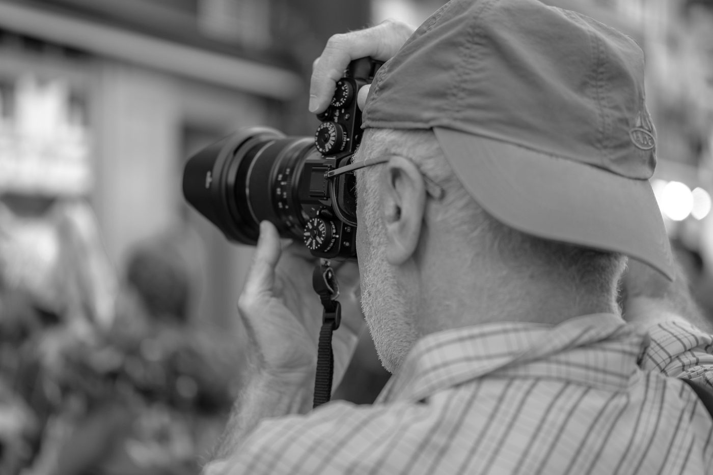Photographe en action a la Zinneke Parade, Bruxelles (planche 046)