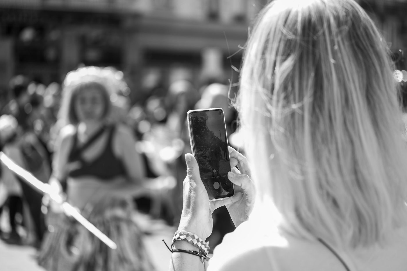 Photographe en action a la Zinneke Parade, Bruxelles (planche 051)
