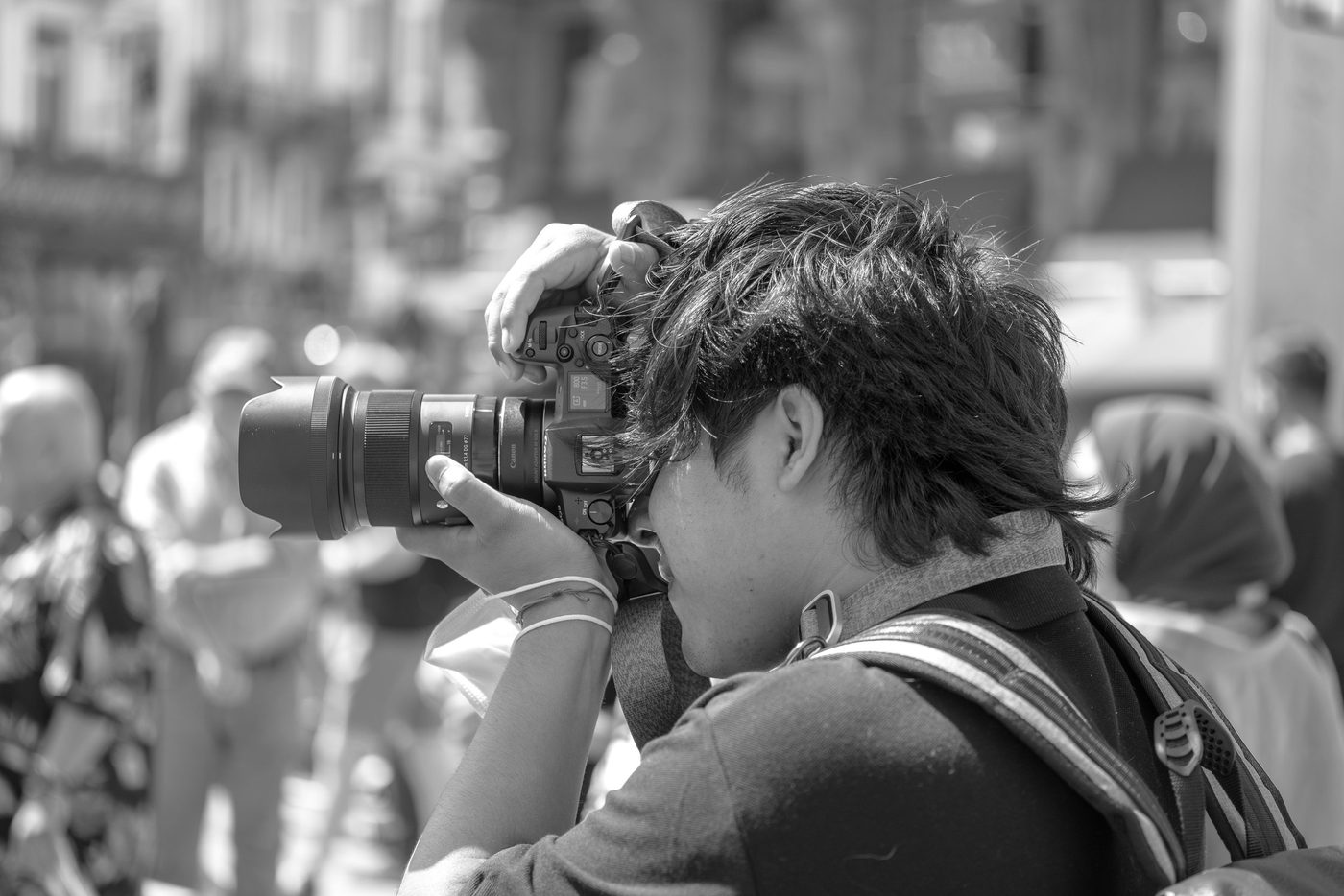 Photographe en action a la Zinneke Parade, Bruxelles (planche 056)