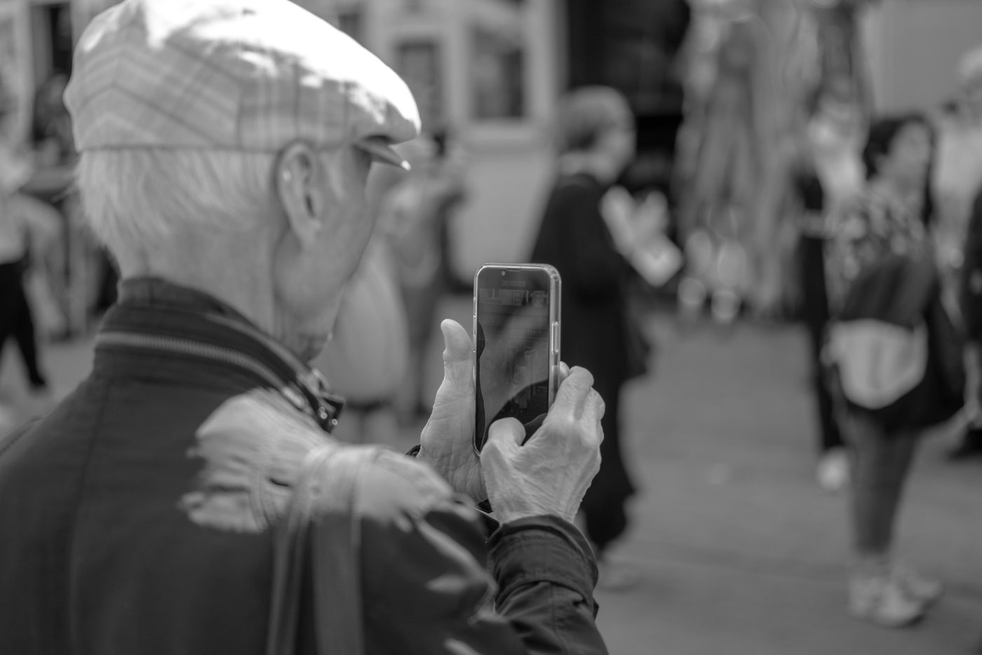 Photographe en action a la Zinneke Parade, Bruxelles (planche 069)