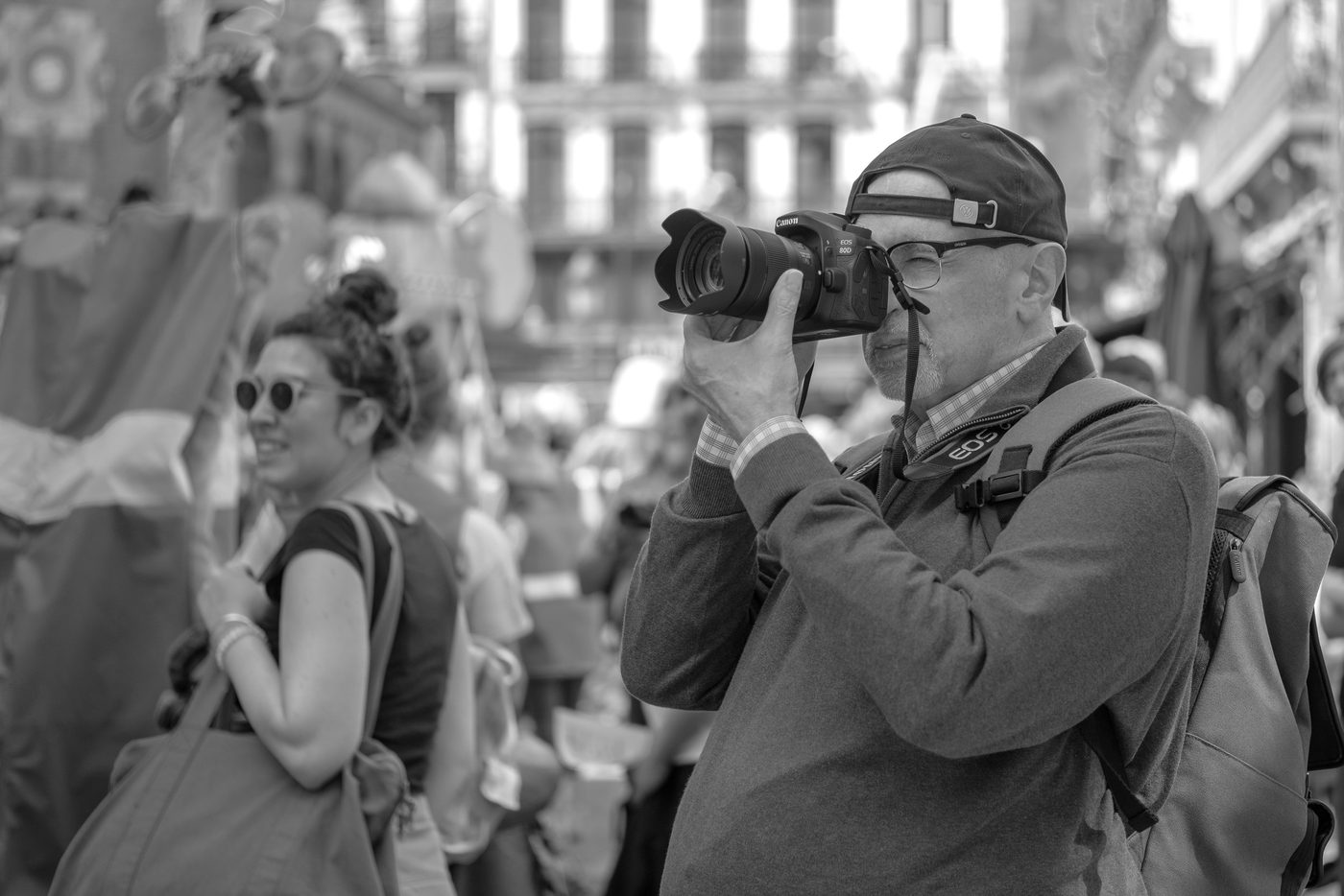 Photographe en action a la Zinneke Parade, Bruxelles (planche 071)