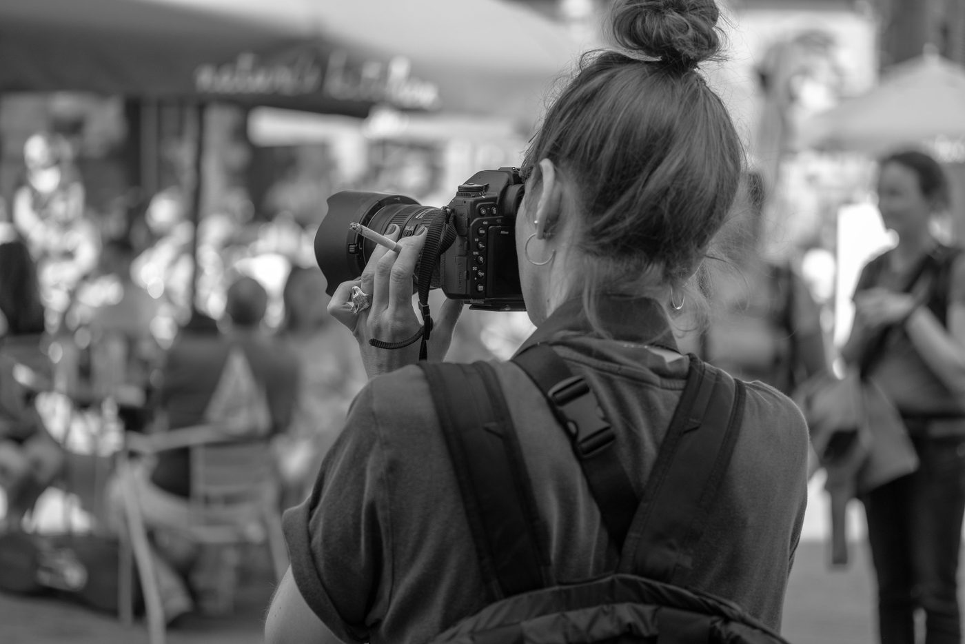 Photographe en action a la Zinneke Parade, Bruxelles (planche 075)