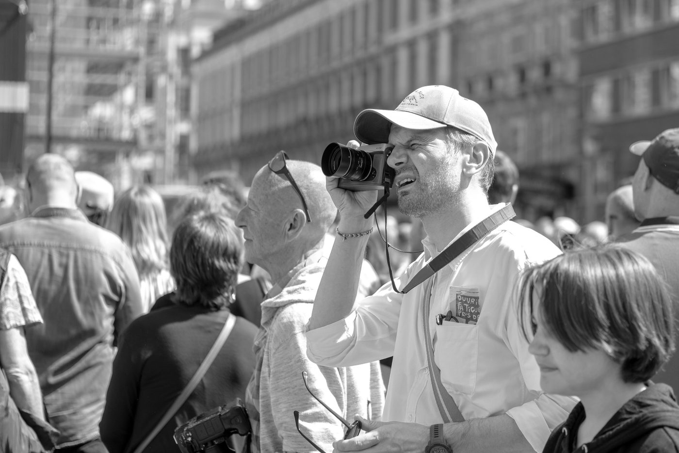 Photographe en action a la Zinneke Parade, Bruxelles (planche 081)
