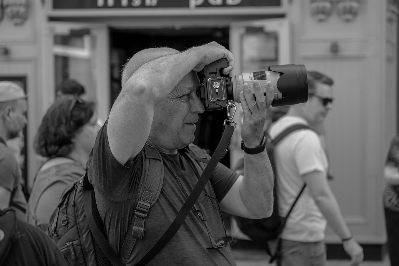 Photographe en action a la Zinneke Parade, Bruxelles (planche 095)