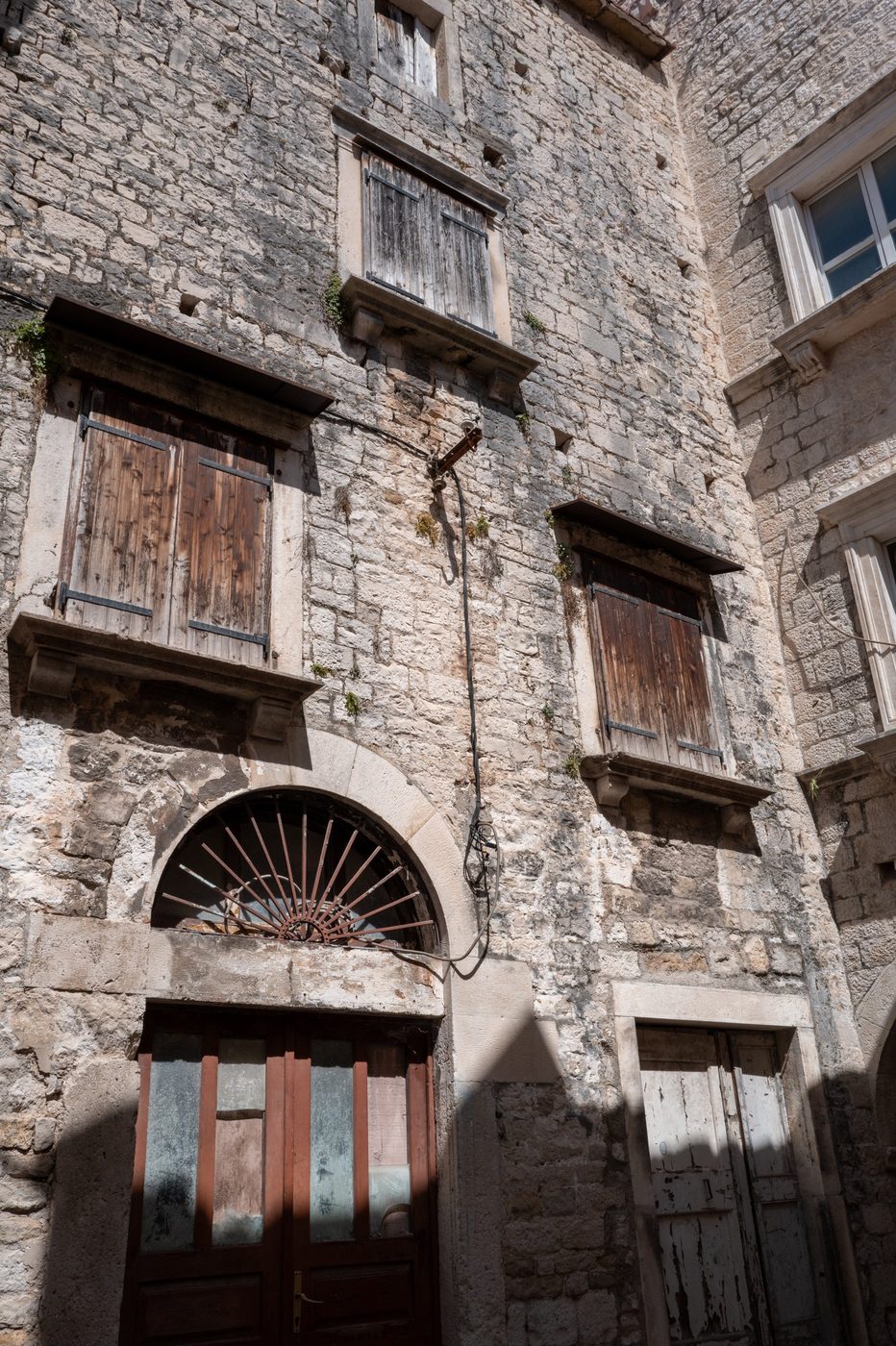 Street photography a Trogir, photo 048